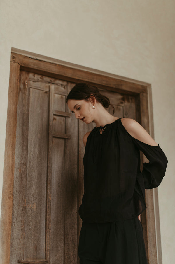 Amelia Set in Black
