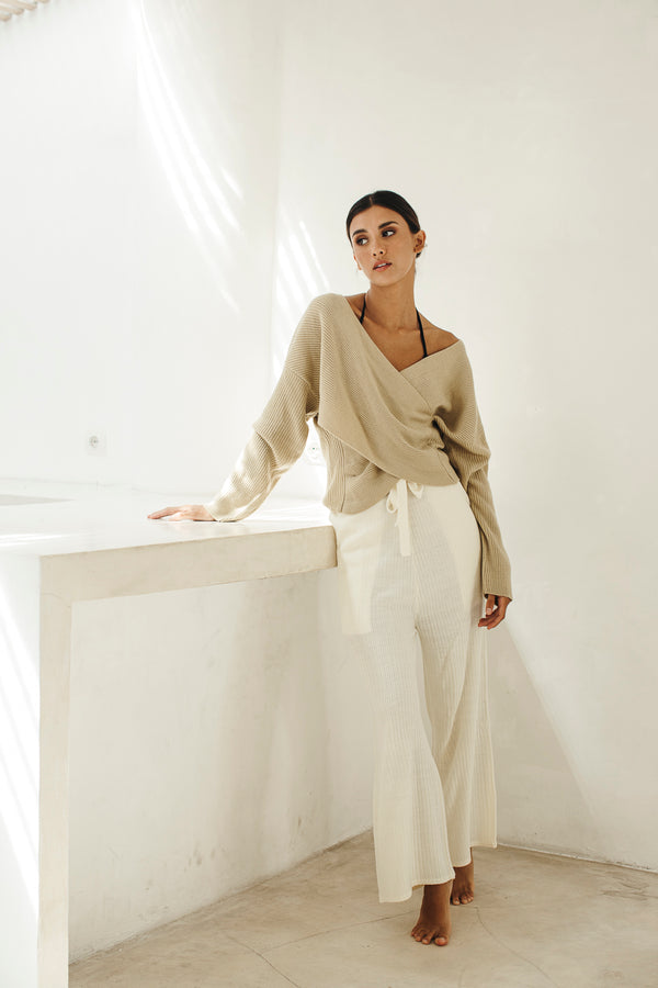 Kai Sweater in Beige
